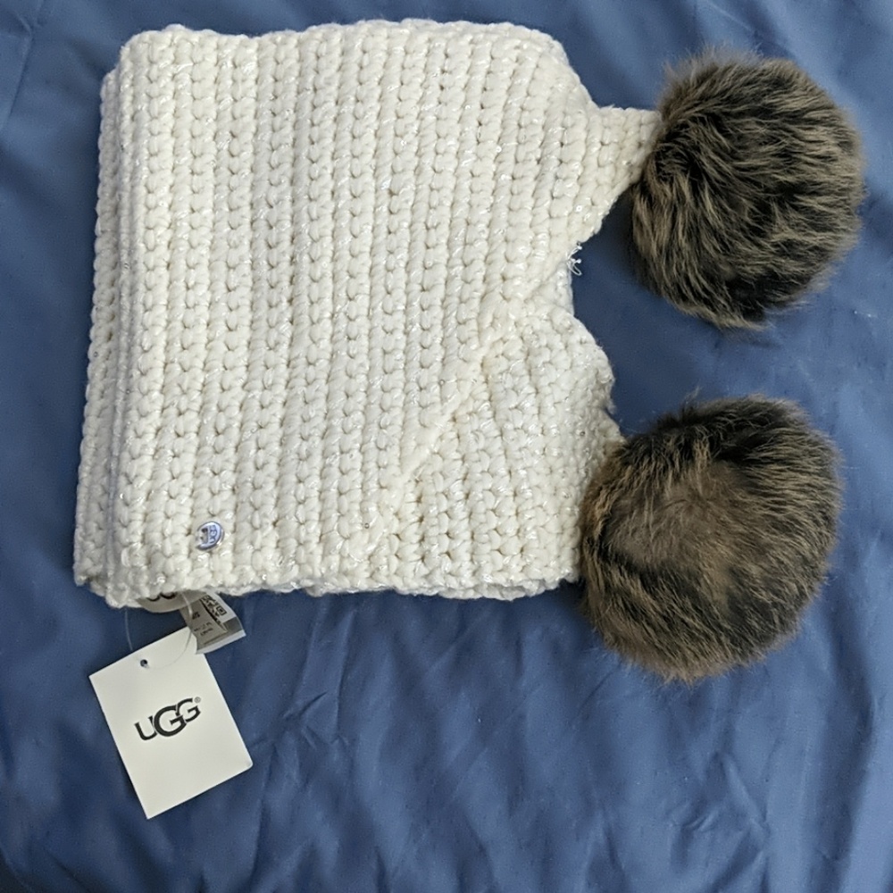 UGG knit scarf